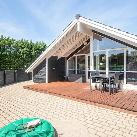 8 Person In